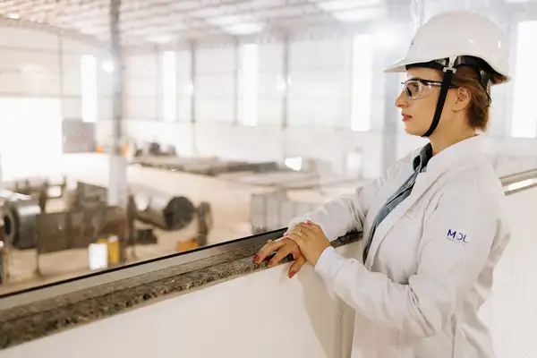 Óculos EPI com Lente de Grau: Segurança e Estilo em um Só Produto