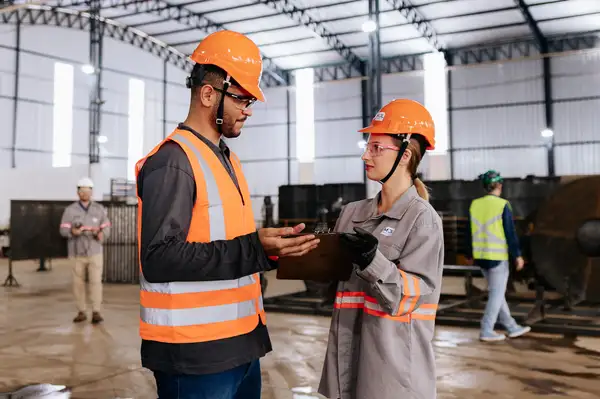 Óculos Transparentes para Trabalho: Conforto e Estilo na Rotina Profissional